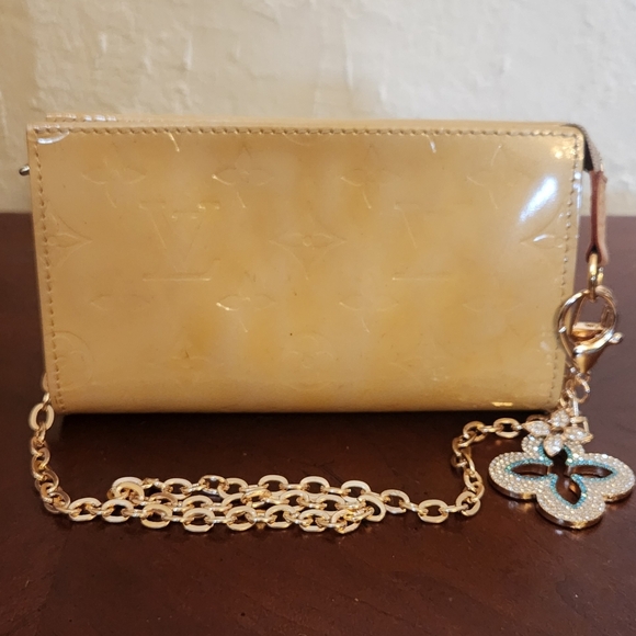 Louis Vuitton Monogram Vernis Pochette Bag - Picture 1 of 8